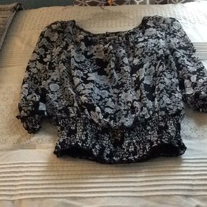 2 piece top black background with white flower m